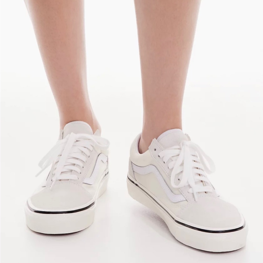 NIB Vans - Picture 6 of 12